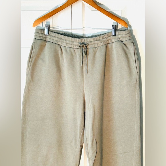 BP Sage Green Sweatshirt and Sweatpants Set - Picture 4 of 9